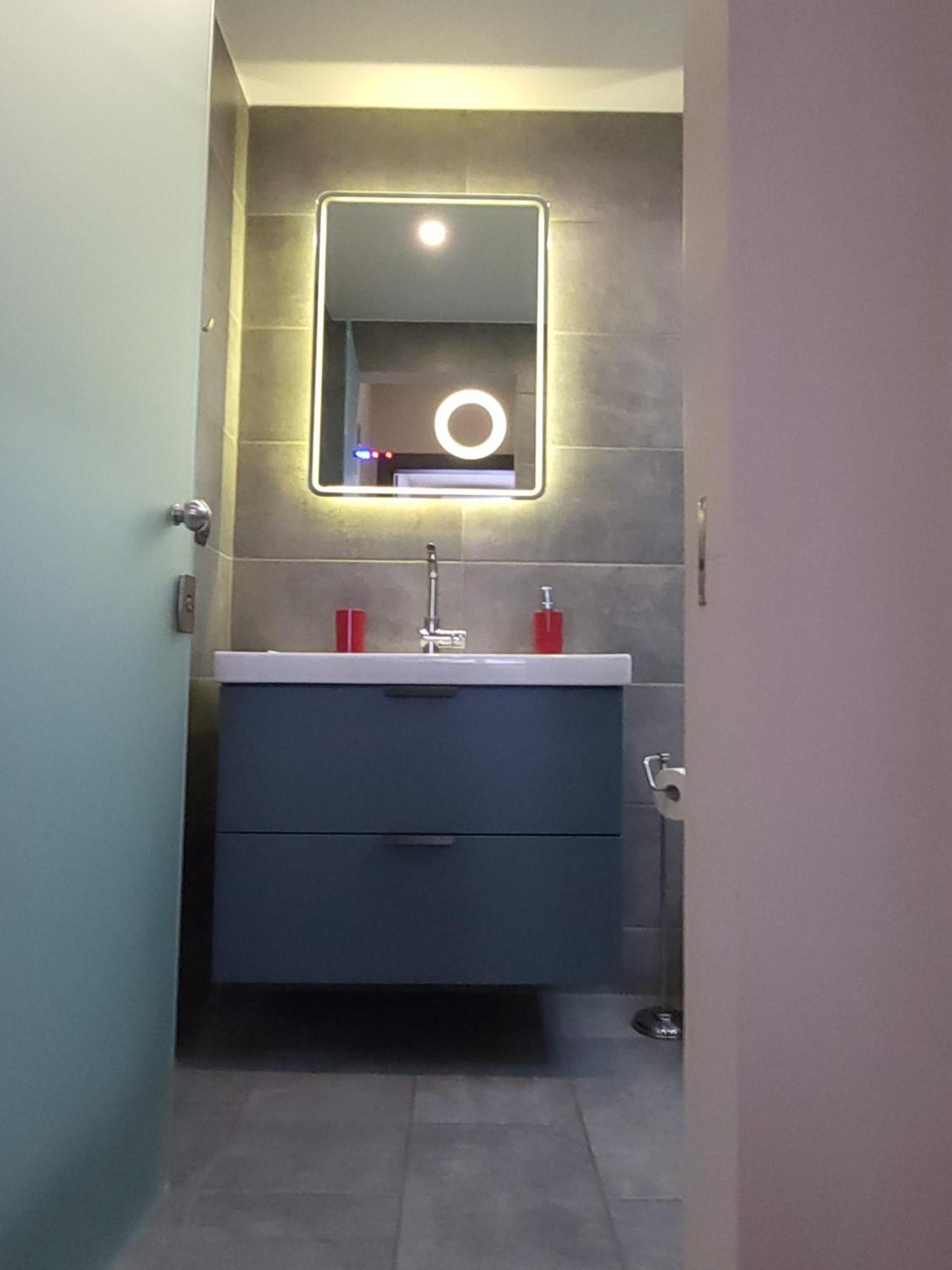 “Zeus”, Stylish Luxury Business Suite In The Heart Of Athens. Dış mekan fotoğraf