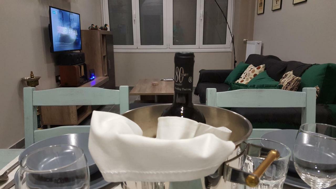 “Zeus”, Stylish Luxury Business Suite In The Heart Of Athens. Dış mekan fotoğraf